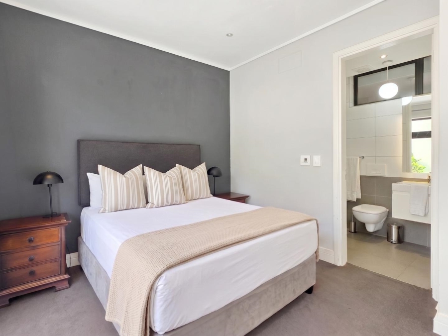 2 Bedroom Property for Sale in Green Point Western Cape